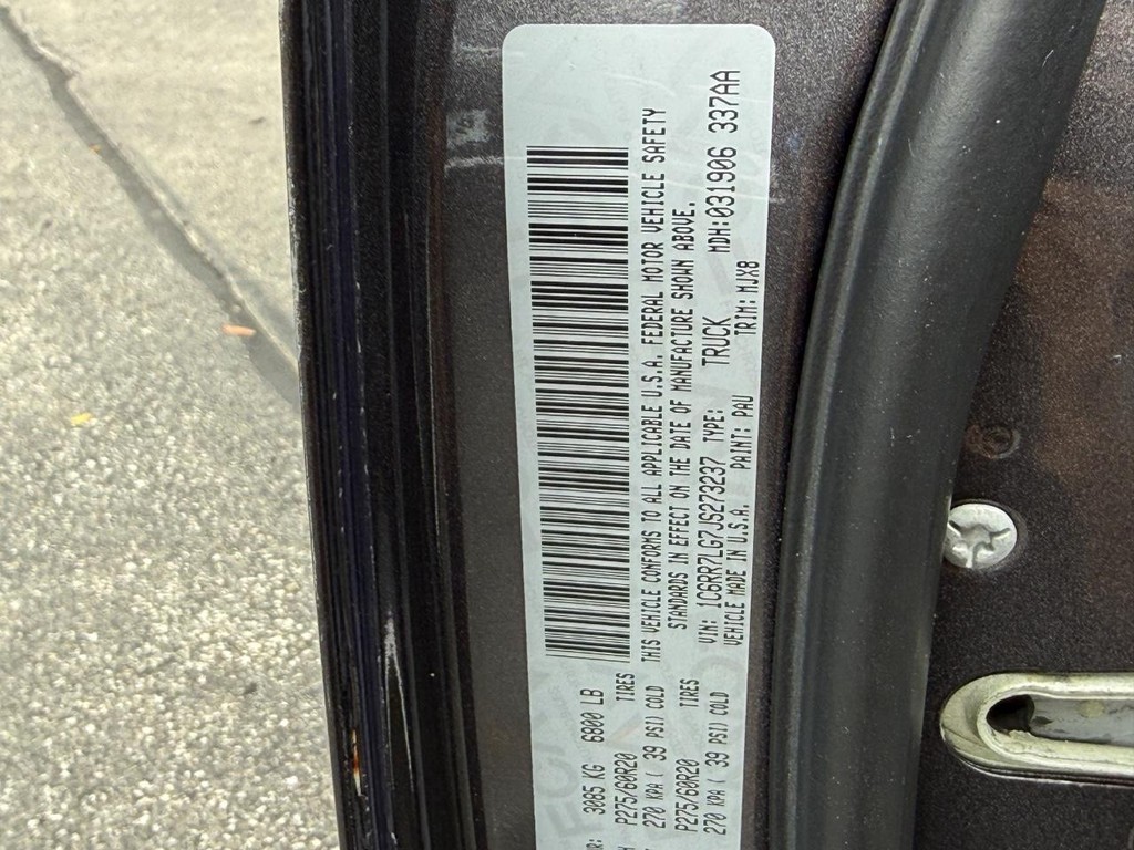 Ram 1500 Vehicle Full-screen Gallery Image 21