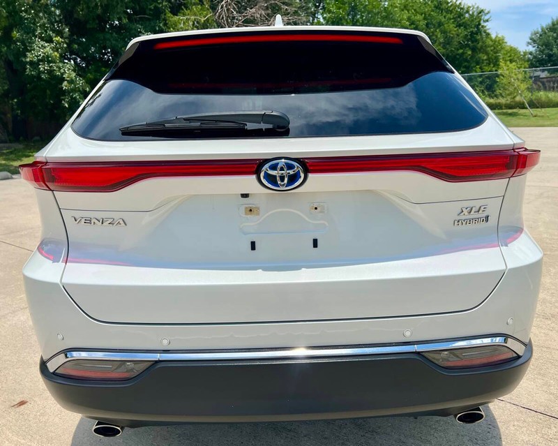 Toyota Venza Vehicle Full-screen Gallery Image 04