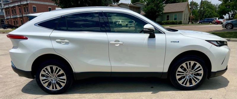 Toyota Venza Vehicle Full-screen Gallery Image 06