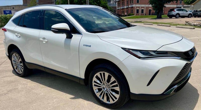 Toyota Venza Vehicle Full-screen Gallery Image 07