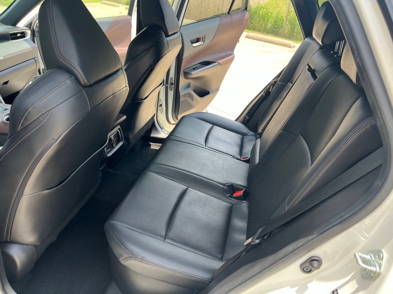 Toyota Venza Vehicle Full-screen Gallery Image 20