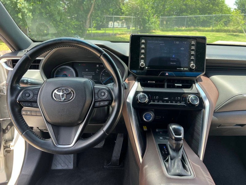 Toyota Venza Vehicle Full-screen Gallery Image 21