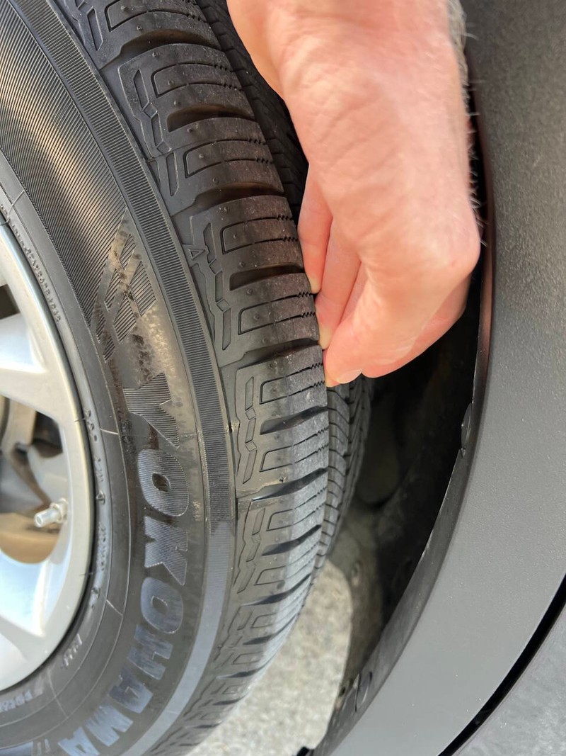 BMW X3 Vehicle Full-screen Gallery Image 17