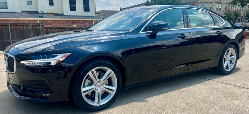 Volvo S90 Vehicle Full-screen Gallery Image 01