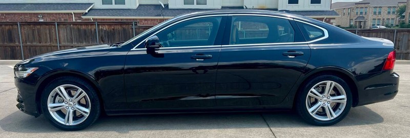 Volvo S90 Vehicle Full-screen Gallery Image 02