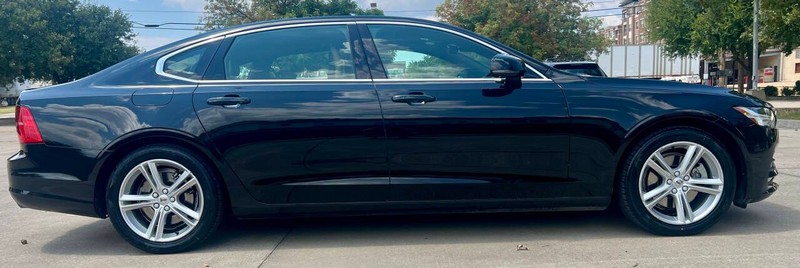 Volvo S90 Vehicle Full-screen Gallery Image 06