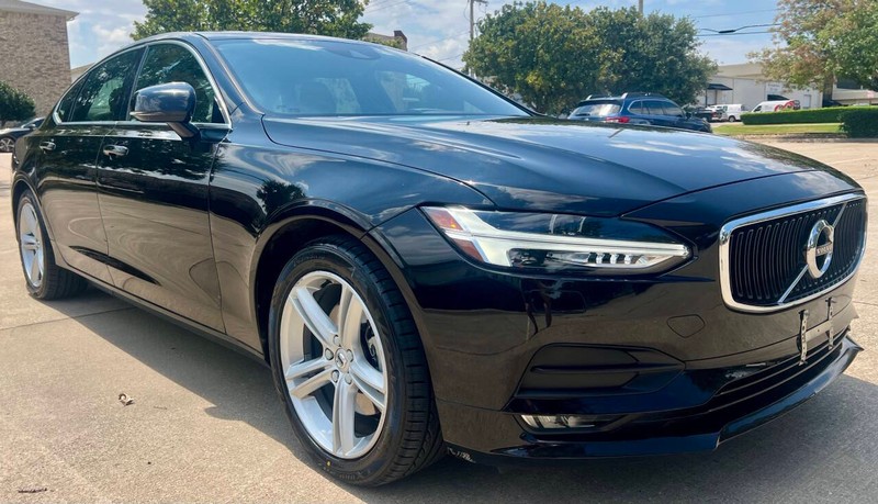 Volvo S90 Vehicle Full-screen Gallery Image 07