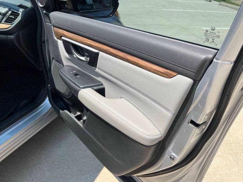 Honda CR-V Vehicle Full-screen Gallery Image 09