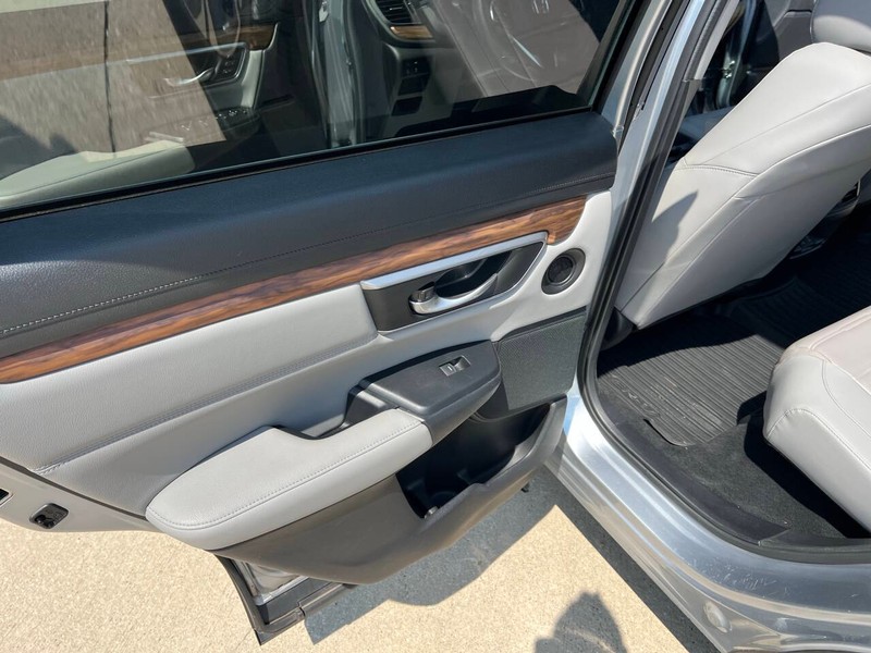 Honda CR-V Vehicle Full-screen Gallery Image 12