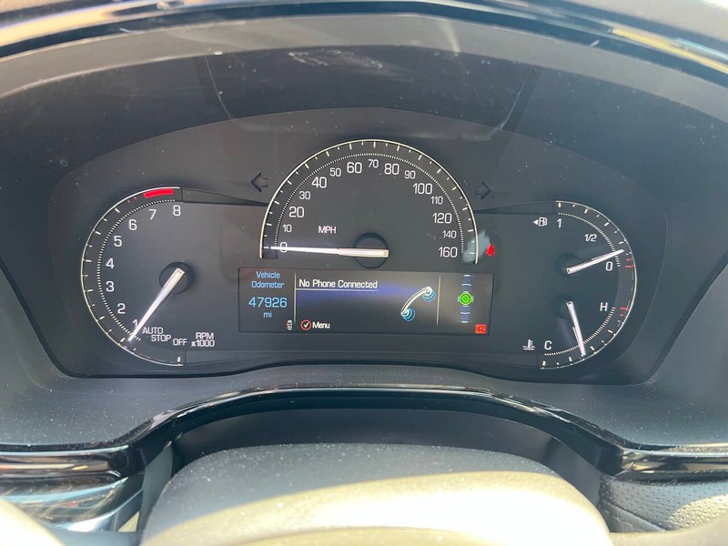 Cadillac XT5 Vehicle Full-screen Gallery Image 22