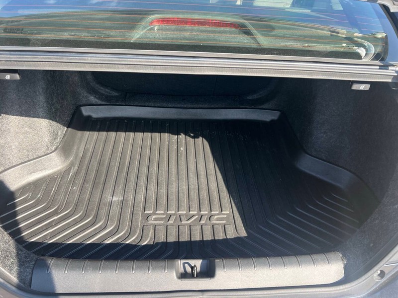 Honda Civic Sedan Vehicle Full-screen Gallery Image 13