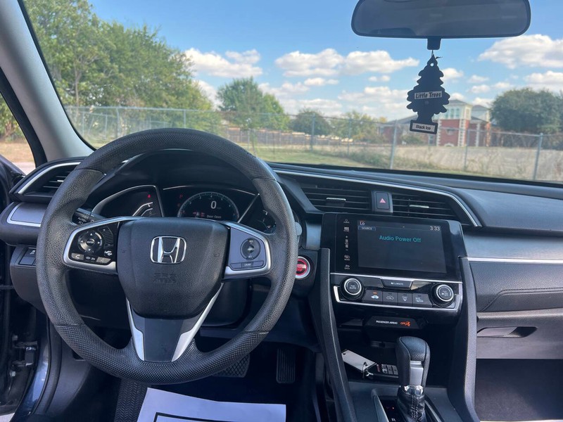 Honda Civic Sedan Vehicle Full-screen Gallery Image 19