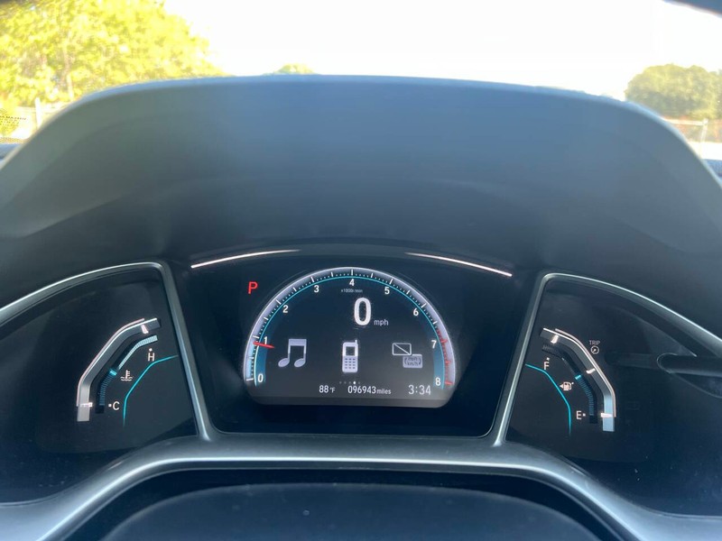 Honda Civic Sedan Vehicle Full-screen Gallery Image 20