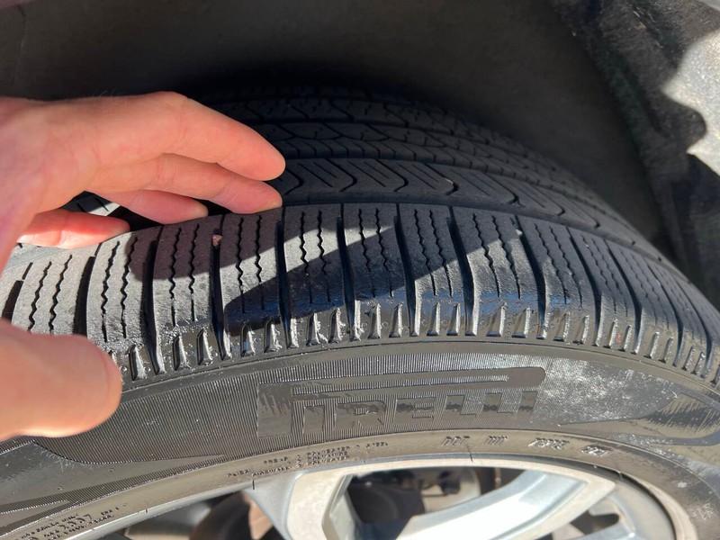 Volvo XC90 Vehicle Full-screen Gallery Image 05