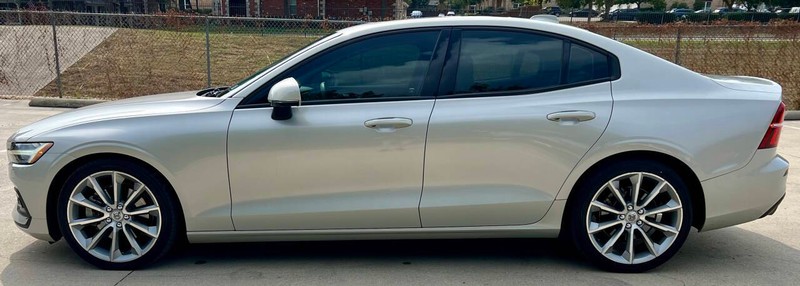 Volvo S60 Vehicle Full-screen Gallery Image 06