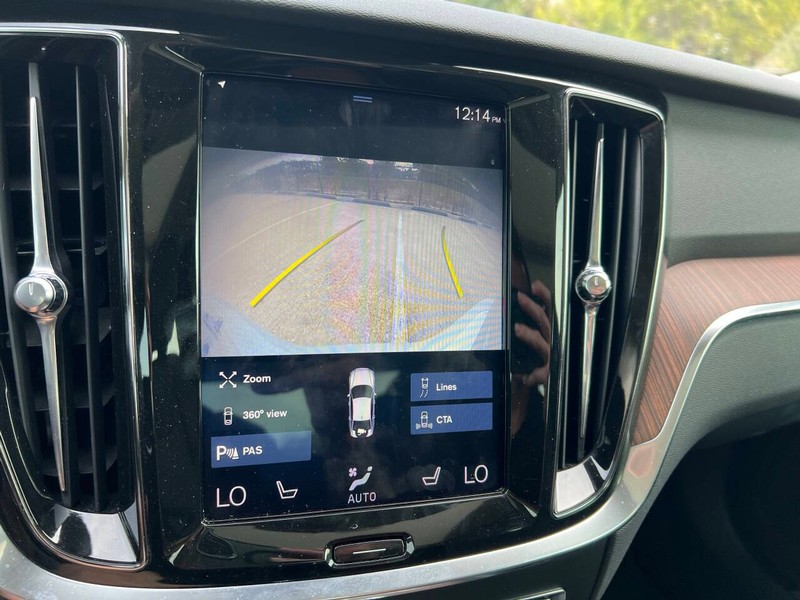 Volvo S60 Vehicle Full-screen Gallery Image 24