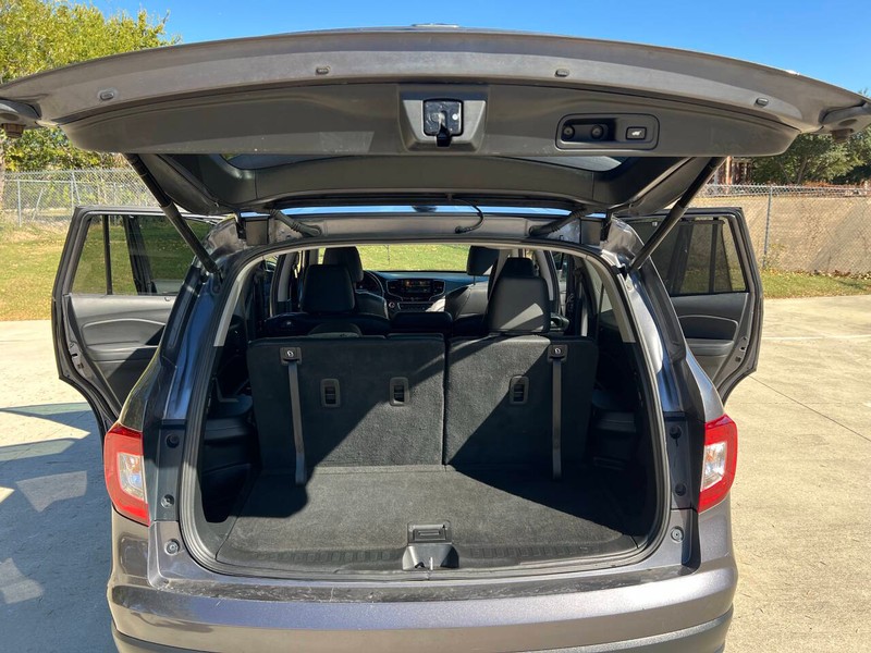 Honda Pilot Vehicle Full-screen Gallery Image 13
