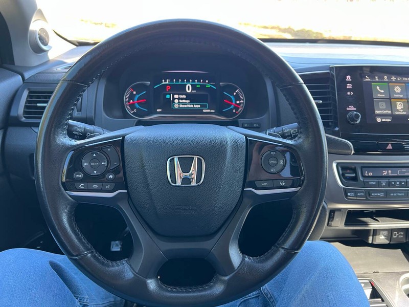 Honda Pilot Vehicle Full-screen Gallery Image 22