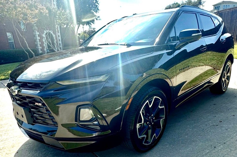 Chevrolet Blazer Vehicle Full-screen Gallery Image 02