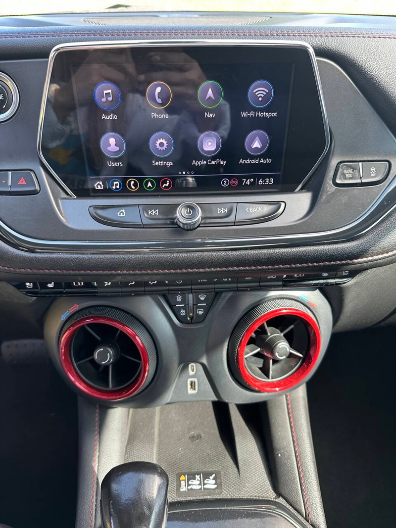 Chevrolet Blazer Vehicle Full-screen Gallery Image 11