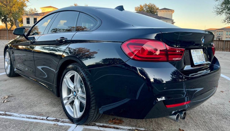 BMW 4 Series Vehicle Full-screen Gallery Image 05