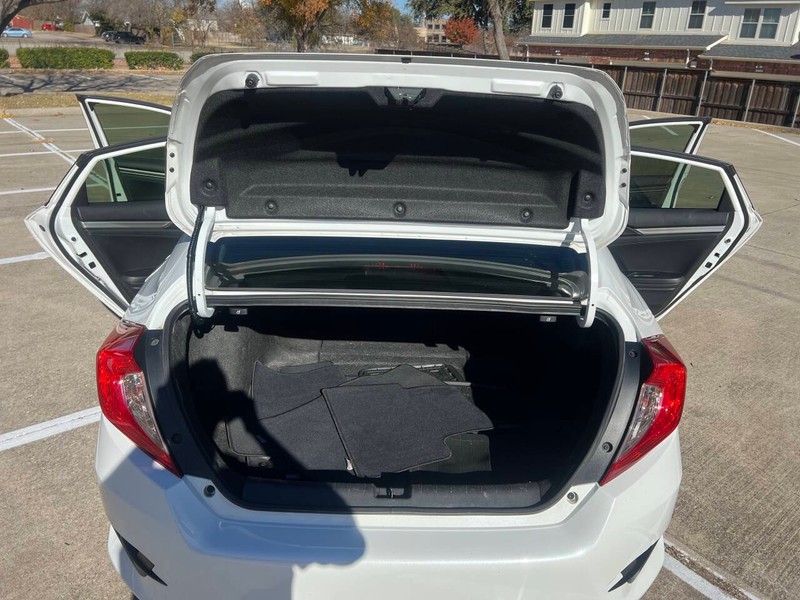 Honda Civic Sedan Vehicle Full-screen Gallery Image 15