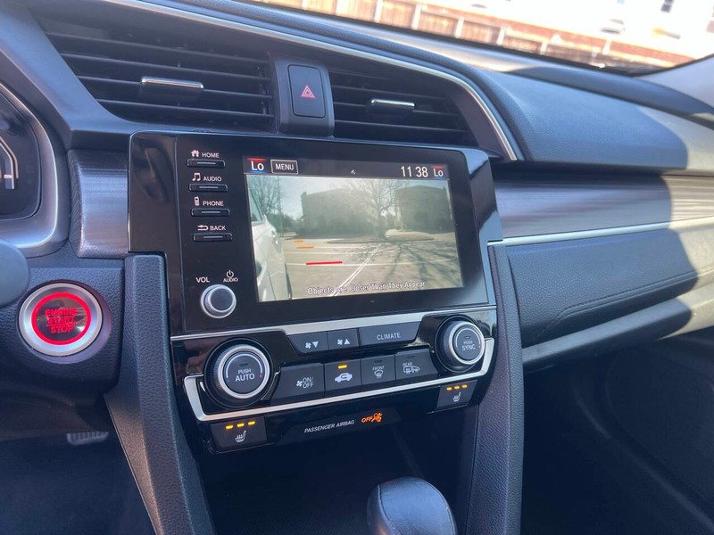 Honda Civic Sedan Vehicle Full-screen Gallery Image 19