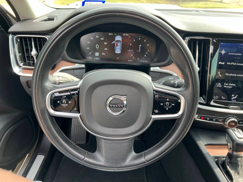 Volvo S60 Vehicle Full-screen Gallery Image 20