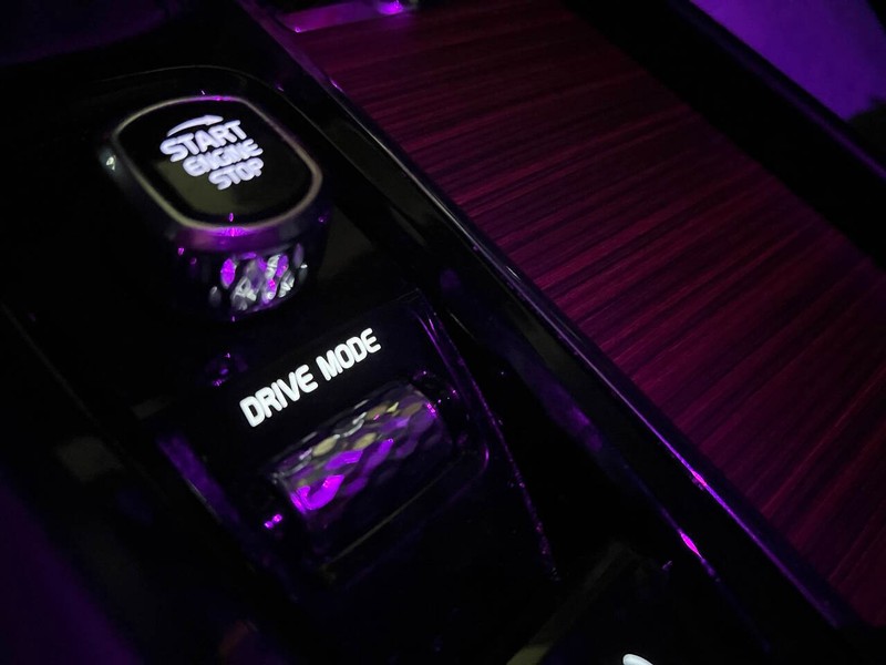 Volvo S60 Vehicle Full-screen Gallery Image 23