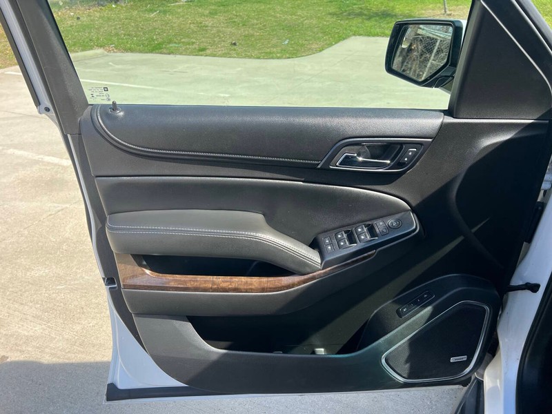 Chevrolet Tahoe Vehicle Full-screen Gallery Image 09