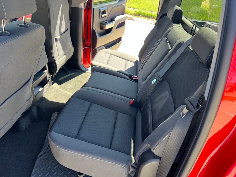 Chevrolet Silverado 1500 Vehicle Full-screen Gallery Image 12