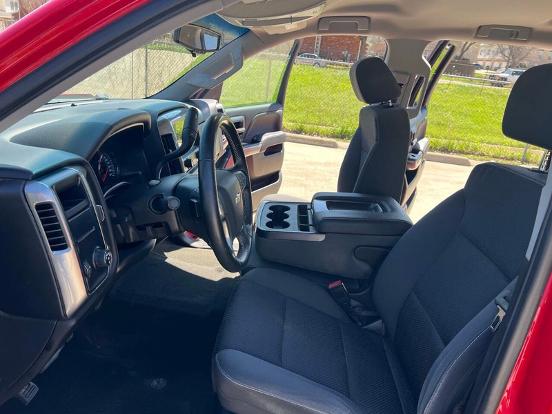 Chevrolet Silverado 1500 Vehicle Full-screen Gallery Image 14