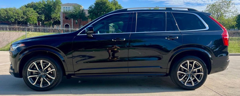 Volvo XC90 Vehicle Full-screen Gallery Image 07