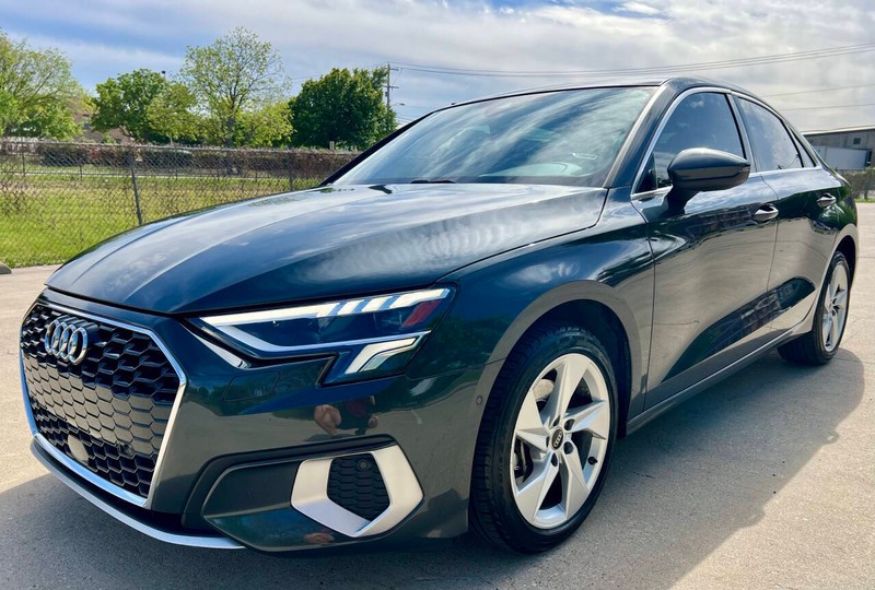 Audi A3 Vehicle Full-screen Gallery Image 04