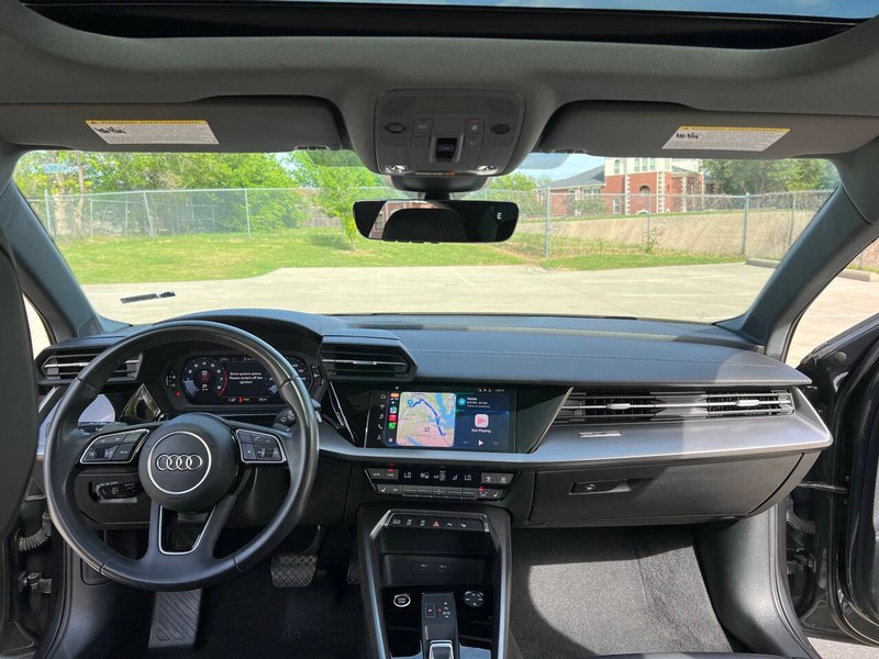 Audi A3 Vehicle Full-screen Gallery Image 10