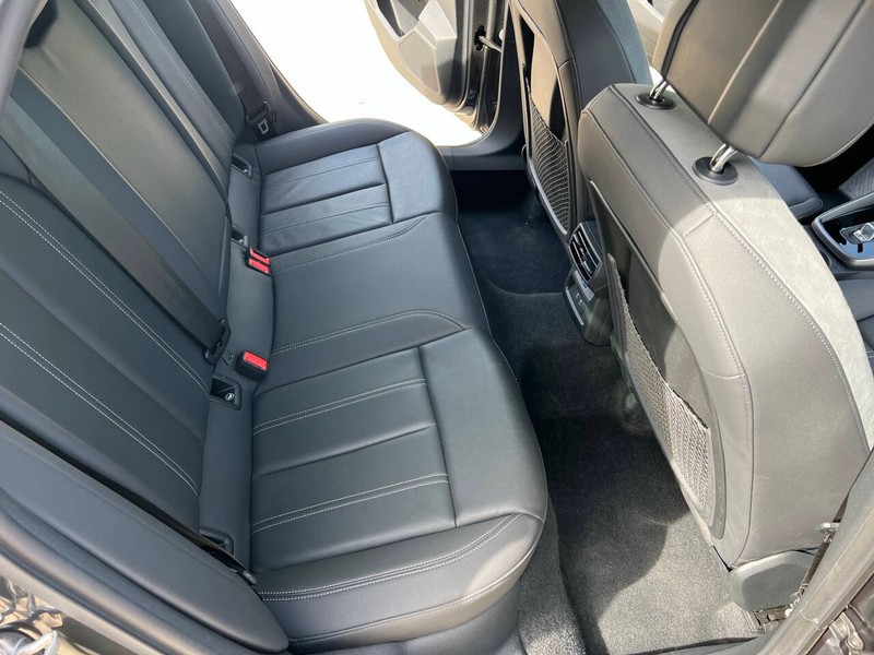 Audi A3 Vehicle Full-screen Gallery Image 18