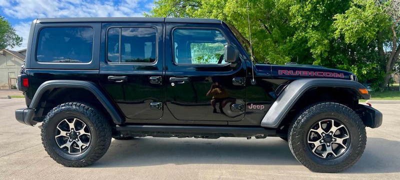 Jeep Wrangler Unlimited Vehicle Full-screen Gallery Image 03