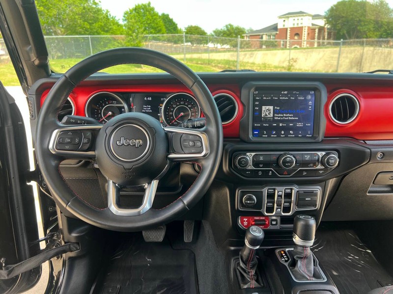 Jeep Wrangler Unlimited Vehicle Full-screen Gallery Image 17