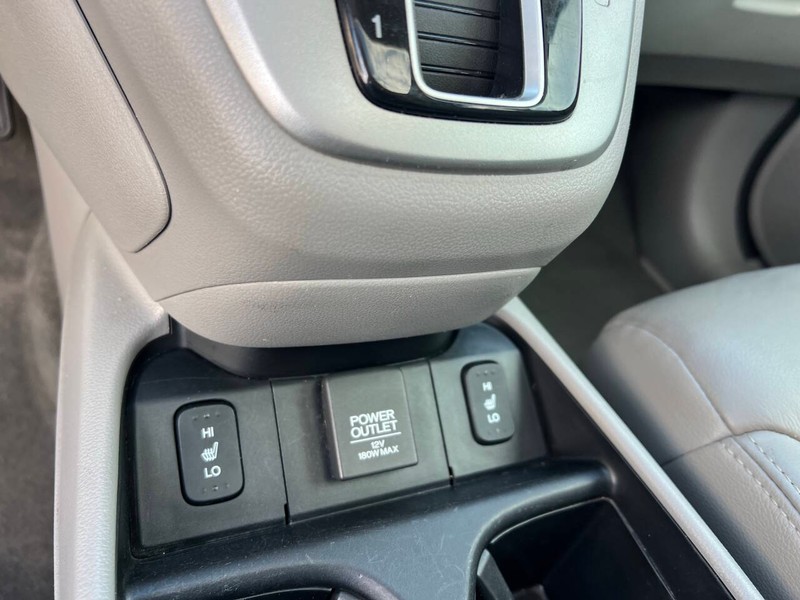 Honda CR-V Vehicle Full-screen Gallery Image 20