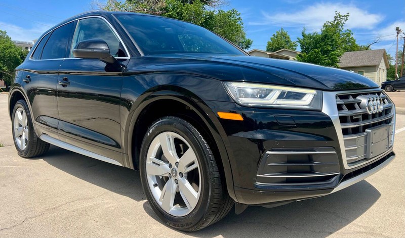 Audi Q5 Vehicle Full-screen Gallery Image 06