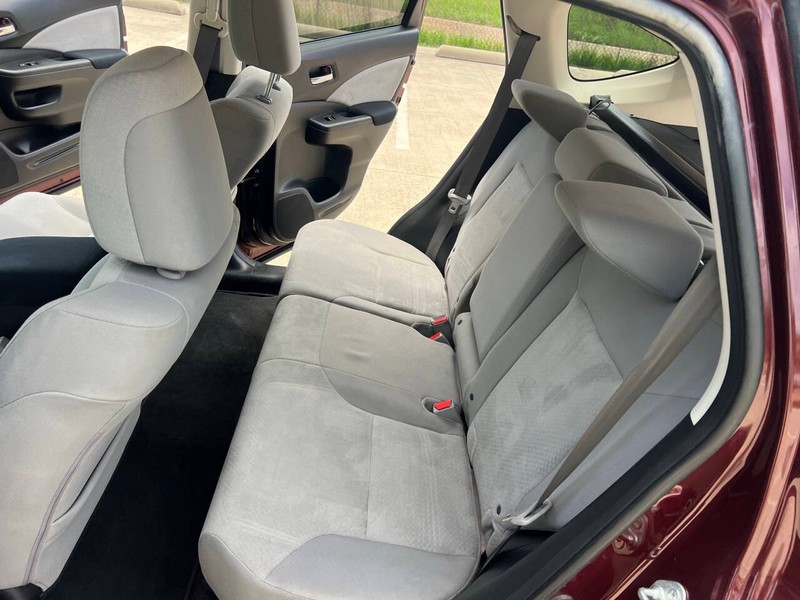 Honda CR-V Vehicle Full-screen Gallery Image 15