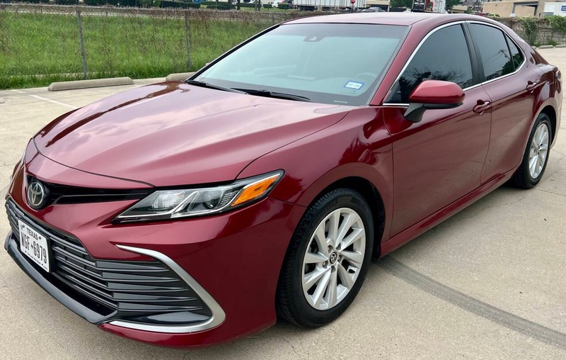 Toyota Camry Vehicle Full-screen Gallery Image 03