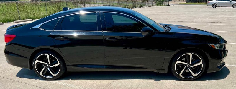 Honda Accord Sedan Vehicle Full-screen Gallery Image 03