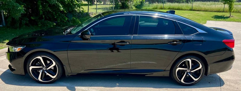 Honda Accord Sedan Vehicle Full-screen Gallery Image 05