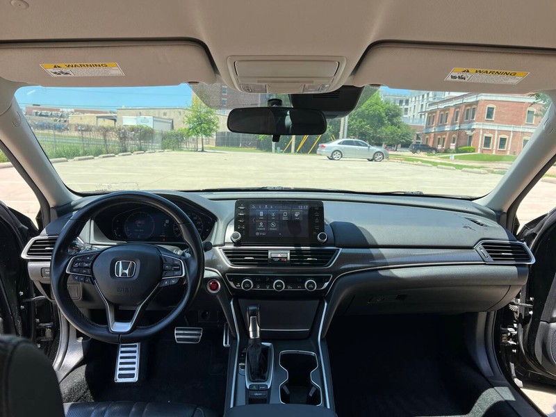 Honda Accord Sedan Vehicle Full-screen Gallery Image 07