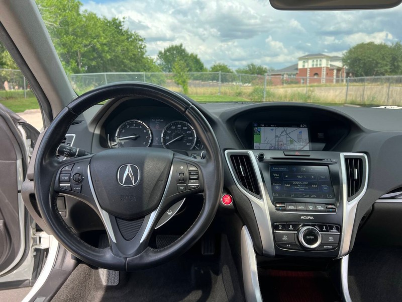 Acura TLX Vehicle Full-screen Gallery Image 21