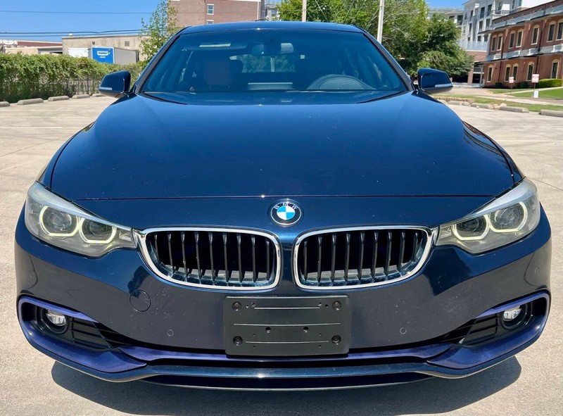 BMW 4 Series Vehicle Full-screen Gallery Image 08