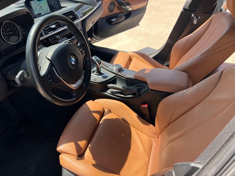 BMW 4 Series Vehicle Full-screen Gallery Image 10