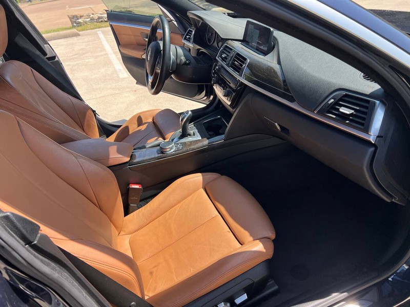 BMW 4 Series Vehicle Full-screen Gallery Image 16