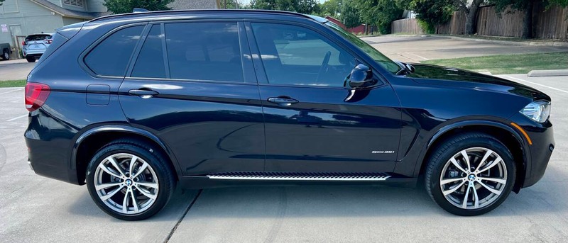 BMW X5 Vehicle Full-screen Gallery Image 02